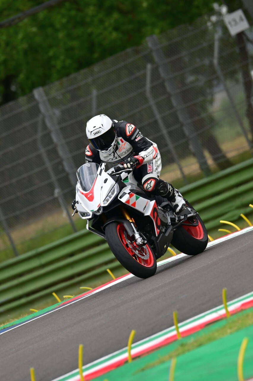 DueruoteTG #166 - Aprilia RS 660 Extrema: la migliore sportiva media sul mercato?